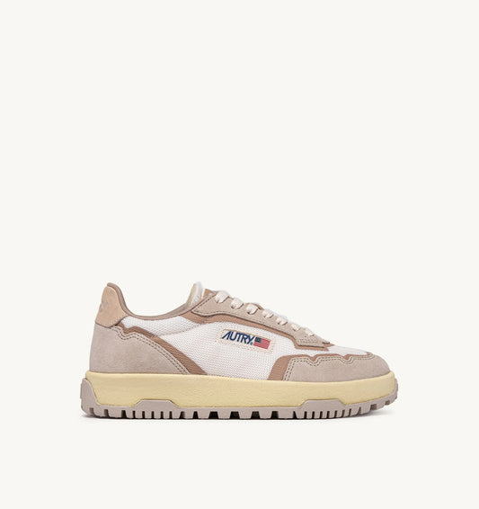 Wildpace Low Sneaker – Whisper White/Sand Dragon Mesh & Suede