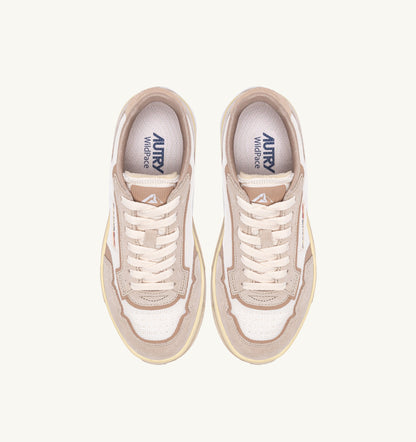 Wildpace Low Sneaker – Whisper White/Sand Dragon Mesh & Suede