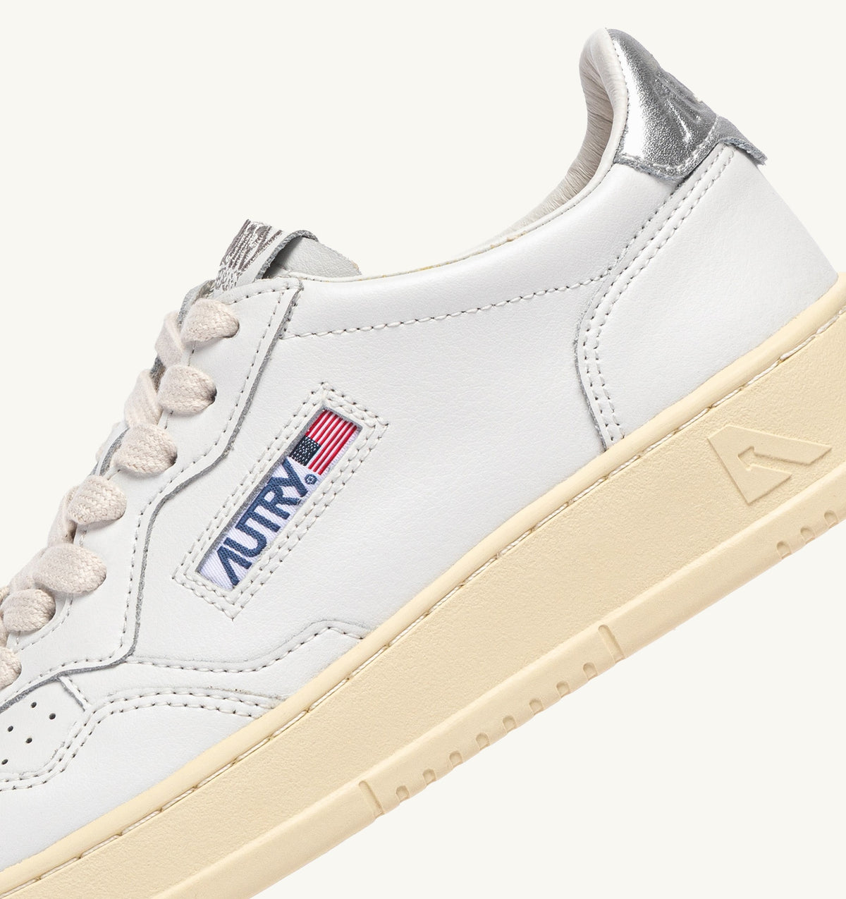 Medalist Low Sneaker – White/Silver Leather