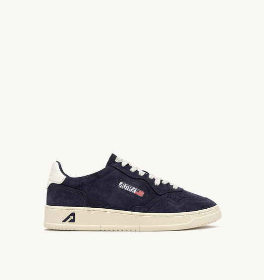 Medalist Low Sneaker – Space & White Suede