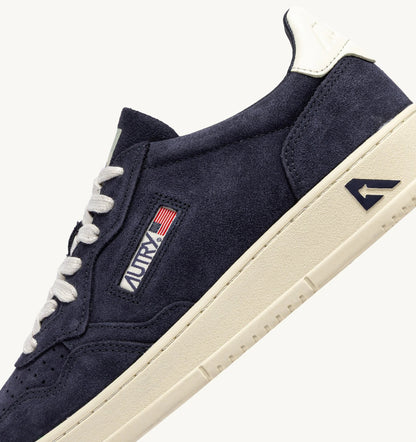Medalist Low Sneaker – Space & White Suede
